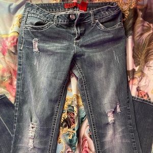 Super cute vintage zanadi jeans, perfect for people who love the y2k aesthetic !
